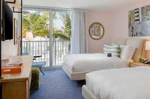 Plunge Beach Hotel image 32