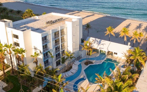 Plunge Beach Hotel image 45