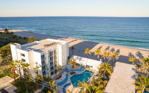 Plunge Beach Hotel image 47