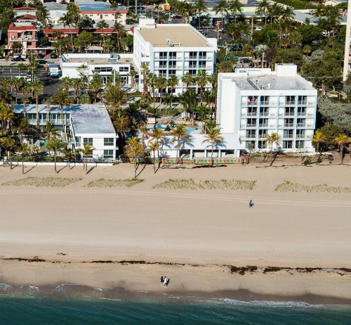 Plunge Beach Hotel image 48